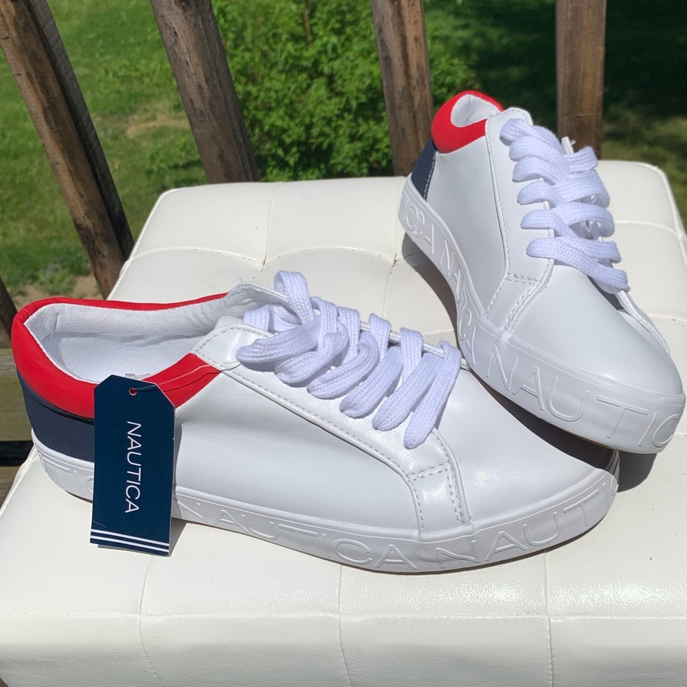 (SOLD) NWT NAUTICA YOCONA style sneakers
